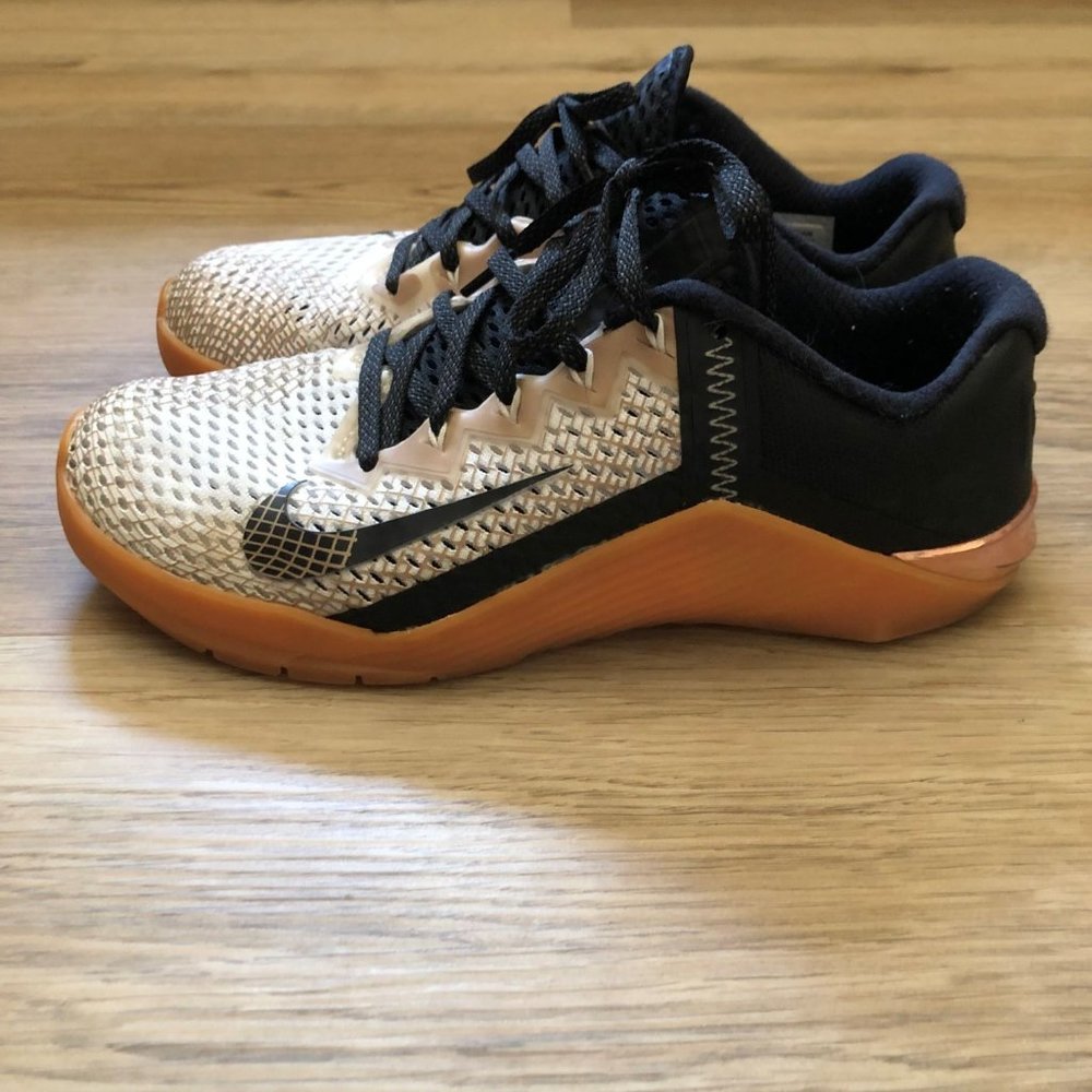 Nike Metcon 6 Black and White (7.5 Mens)